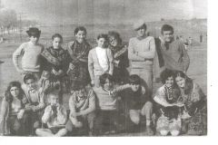 Grupo-de-amigos-en-las-pascuas