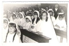 Ninas-de-comunion-Colegio-HuertasMayo-1968